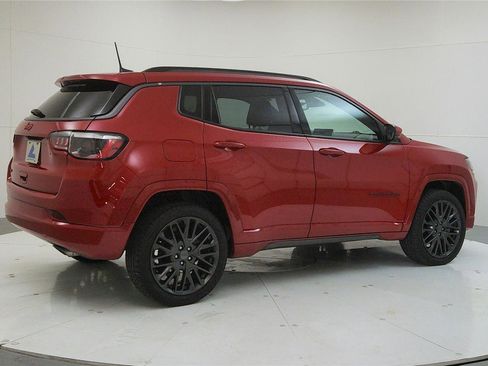Used 2022 Jeep Compass Limited image 7
