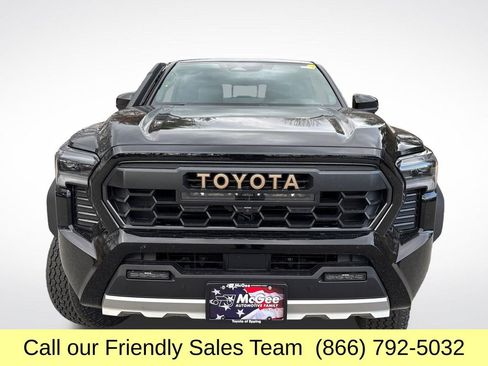 New 2025 Toyota Tacoma Trailhunter image 8