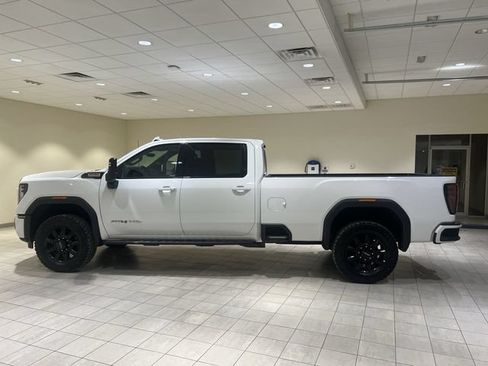 Certified 2025 GMC Sierra 3500 AT4 w/ AT4 Premium Plus Package AWD/4WD image 2