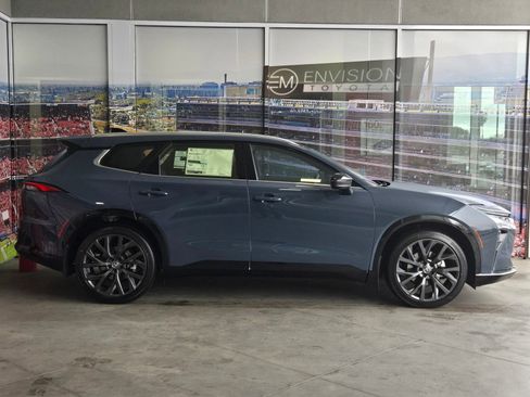 New 2026 Toyota Crown Signia image 3