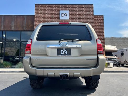 Used 2006 Toyota 4Runner SR5 AWD/4WD image 5