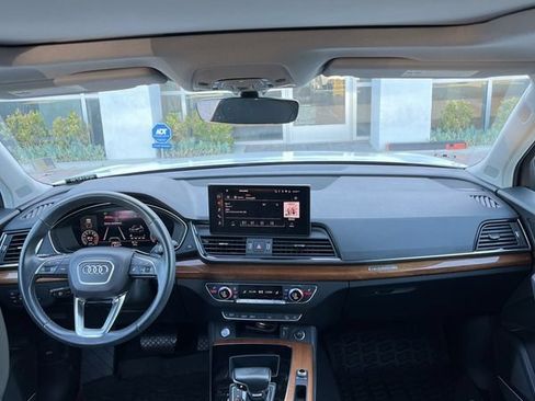 Used 2022 Audi Q5 2.0T Premium Plus w/ Premium Plus Package AWD/4WD image 6