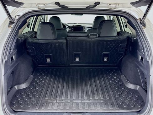 Used 2024 Subaru Outback Limited image 27