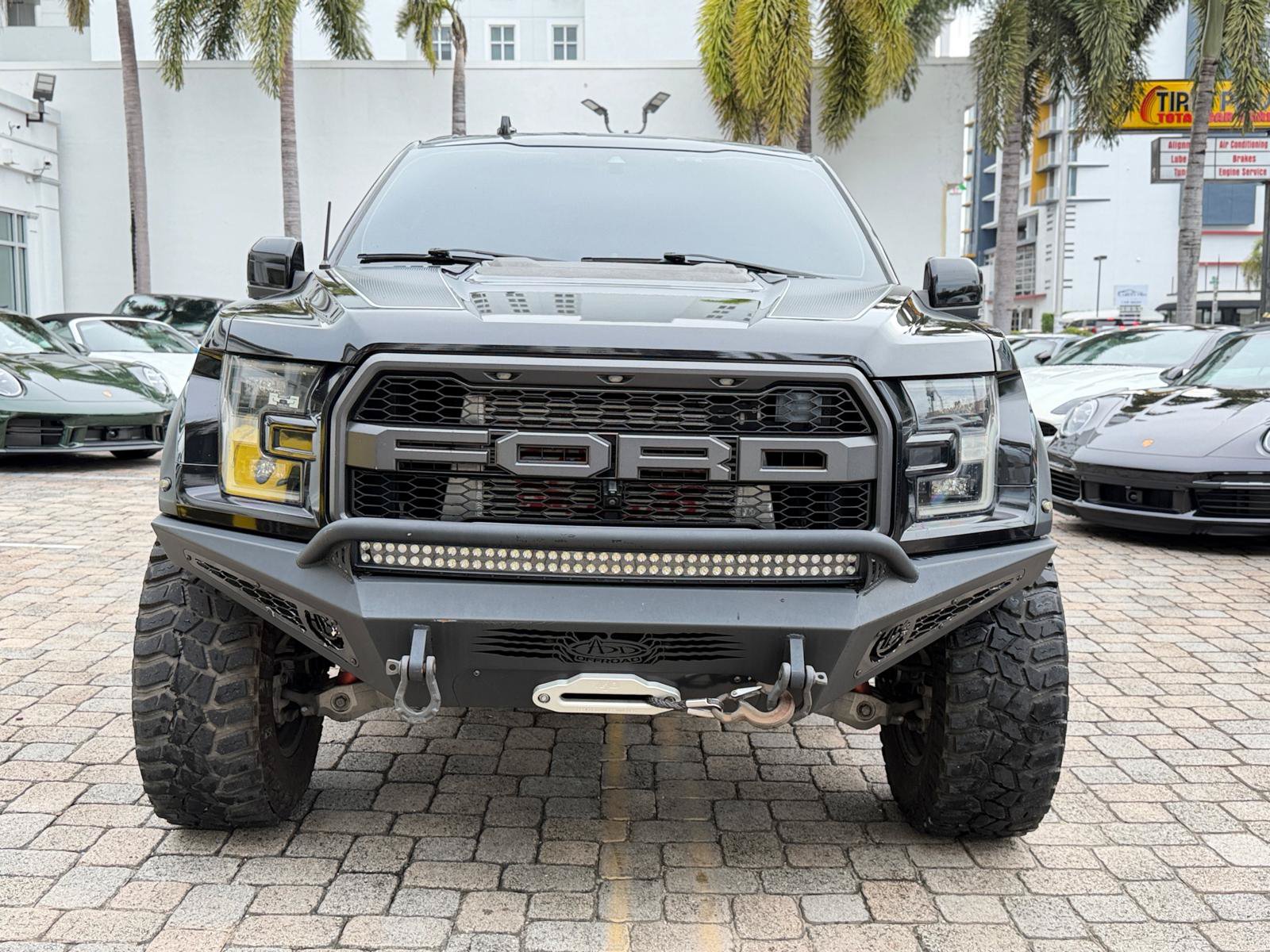 Used 2019 Ford F150 Raptor w/ Equipment Group 802A Luxury AWD/4WD image 4