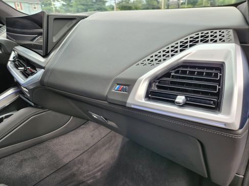 Used 2024 BMW XM AWD/4WD image 33