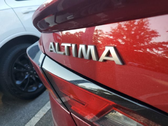 Used 2023 Nissan Altima 2.5 SR w/ SR Premium Package FWD image 10