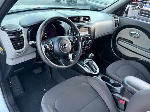 Used 2019 Kia Soul FWD image 10
