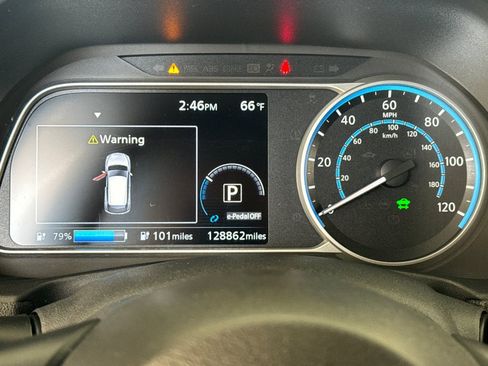 Used 2018 Nissan Leaf SL w/ SL Technology Package FWD image 21