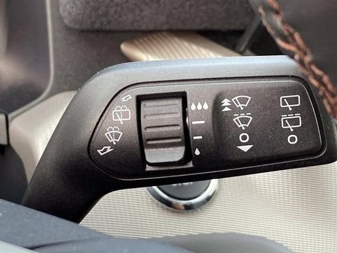 Used 2026 Ford Explorer Active AWD/4WD image 22