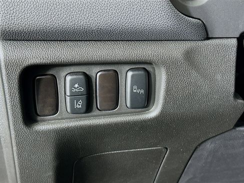 Used 2025 Mitsubishi Outlander Sport SE AWD/4WD image 17