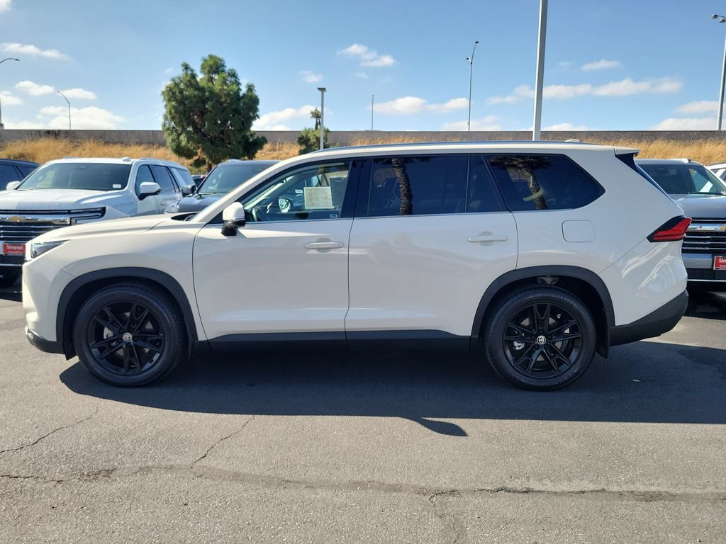 Used 2024 Toyota Grand Highlander AWD image 32