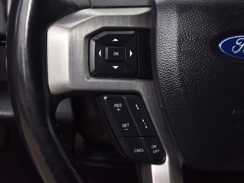 Used 2020 Ford F150 Platinum w/ Equipment Group 701A Luxury image 23