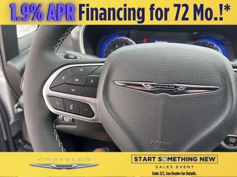 New 2026 Chrysler Pacifica Select image 11