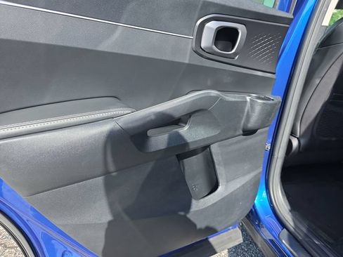 Used 2022 Kia Sorento S w/ Panoramic Sunroof Package FWD image 27
