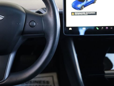 Used 2018 Tesla Model 3 Mid Range image 29