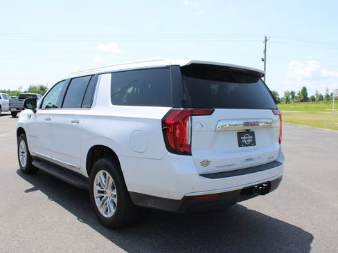 Used 2022 GMC Yukon XL SLT w/ SLT Premium Package RWD image 7