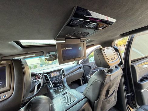 Used 2016 Cadillac Escalade ESV Platinum AWD/4WD image 20