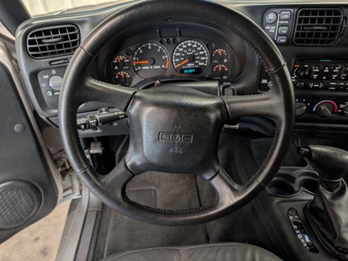 Used 2000 GMC Jimmy SLT AWD/4WD image 21