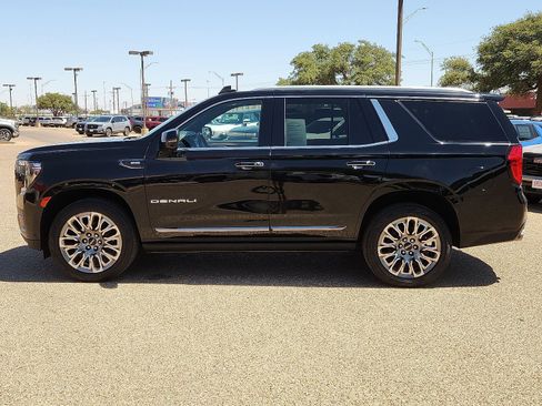 Used 2023 GMC Yukon Denali Ultimate AWD/4WD image 2