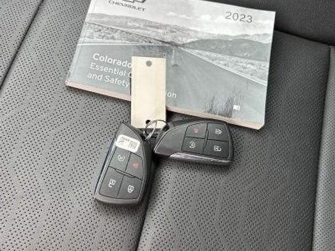 Used 2023 Chevrolet Colorado Z71 w/ Z71 Convenience Package 2 image 6