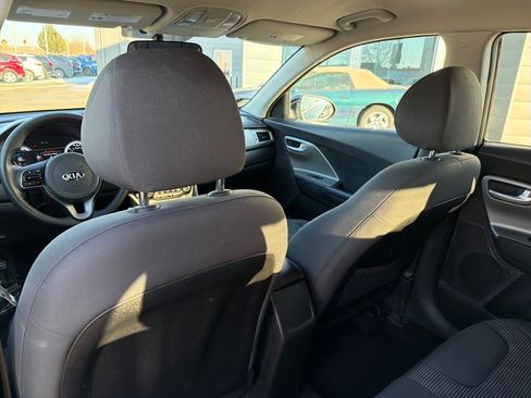 Used 2019 Kia Niro LX image 21