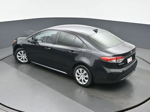 Used 2022 Toyota Corolla LE FWD image 33