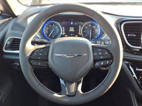 New 2026 Chrysler Pacifica Limited w/ S Appearance Package FWD image 11
