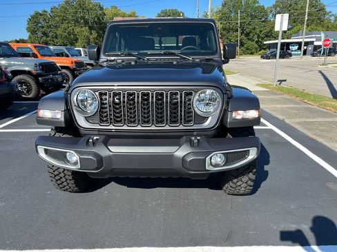 New 2025 Jeep Gladiator Sport image 14