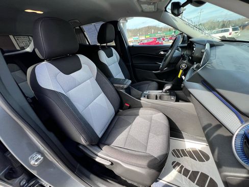 Used 2024 Chevrolet Trax LS w/ LS Convenience Package image 26