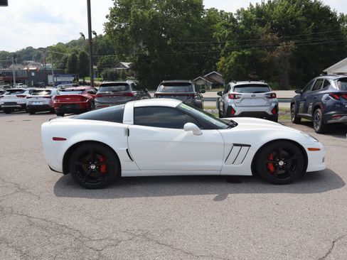 Used 2011 Chevrolet Corvette Grand Sport w/ Preferred Equipment Group RWD image 2