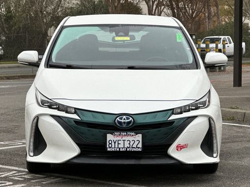 Used 2017 Toyota Prius Prime Plus image 9