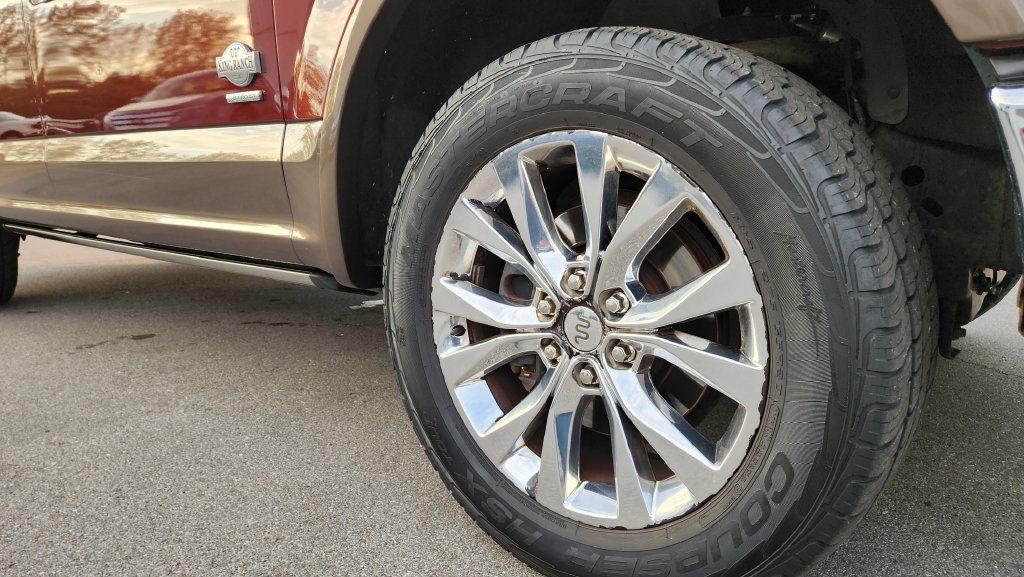 Used 2015 Ford F150 King Ranch w/ Equipment Group 601A Luxury AWD/4WD image 3