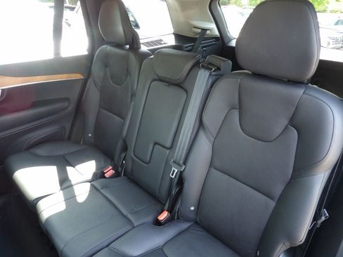 Certified 2023 Volvo XC90 B6 Plus AWD/4WD image 24