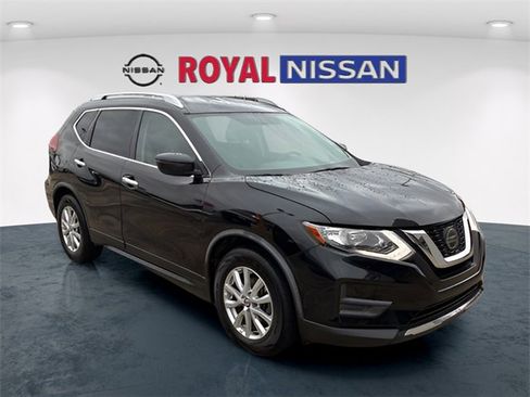 Used 2018 Nissan Rogue SV image 1