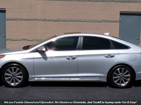 Used 2017 Hyundai Sonata Limited w/ Tech Package 03 FWD image 5