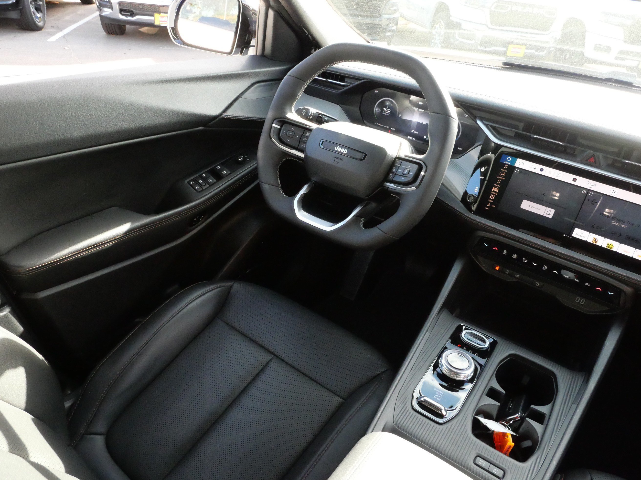 Used 2026 Jeep Cherokee Limited AWD/4WD image 10