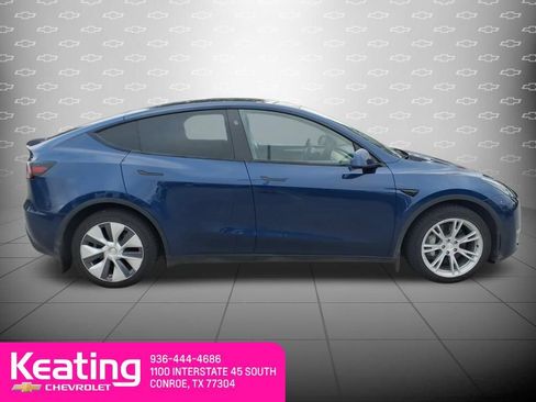 Used 2024 Tesla Model Y Long Range AWD/4WD image 4