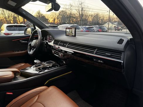 Used 2019 Audi Q7 3.0T Prestige image 32