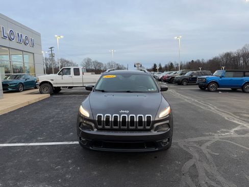 Used 2015 Jeep Cherokee Latitude w/ Cold Weather Group image 3