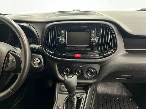 Used 2018 RAM ProMaster City Tradesman SLT image 17