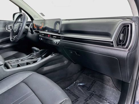 Used 2025 Kia Sorento EX w/ Panoramic Sunroof Package AWD/4WD image 31