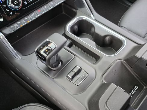 Used 2024 GMC Sierra 1500 Denali AWD/4WD image 17