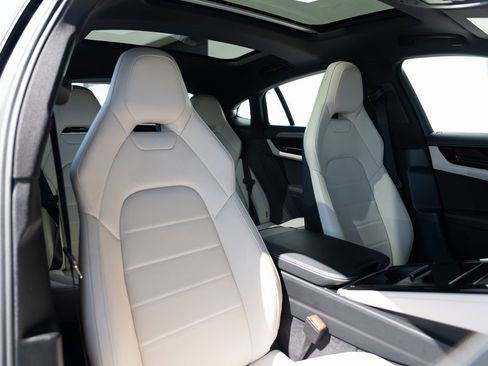 Certified 2025 Porsche Panamera 4S image 27