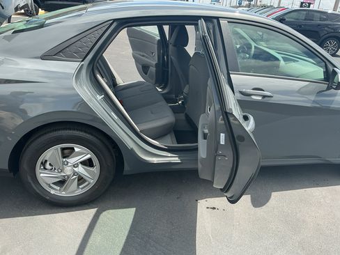 New 2026 Hyundai Elantra SE FWD image 15