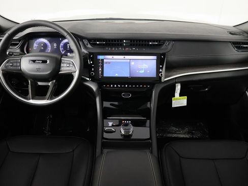 New 2026 Jeep Grand Cherokee Limited AWD/4WD image 13