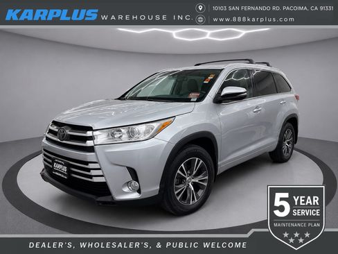 Used 2018 Toyota Highlander Plus FWD image 1