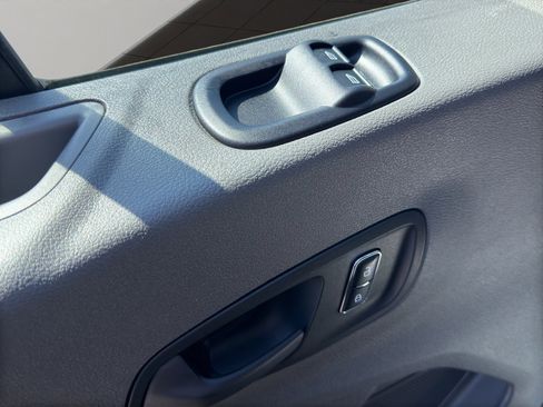 Used 2025 Ford Transit 250 148 Medium Roof image 13