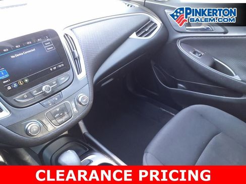 Used 2022 Chevrolet Malibu LS image 28