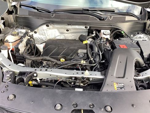 Used 2024 Chevrolet Trax LT w/ LT Convenience Package image 21