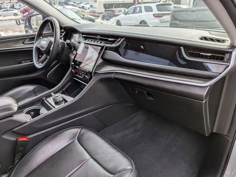 Used 2023 Jeep Grand Cherokee 30th Anniversary image 31